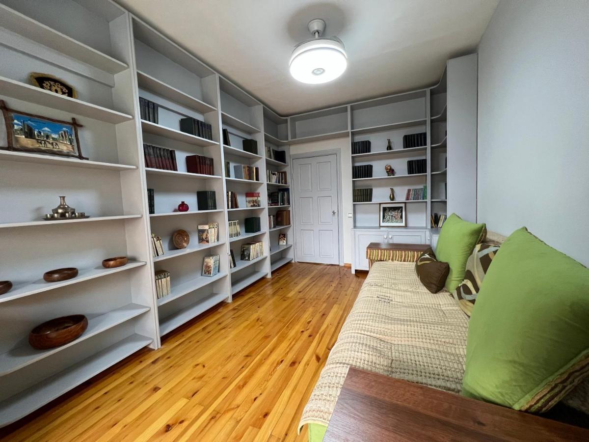 3-Bedroom Apartment On Ohunboboev Tasken Kültér fotó