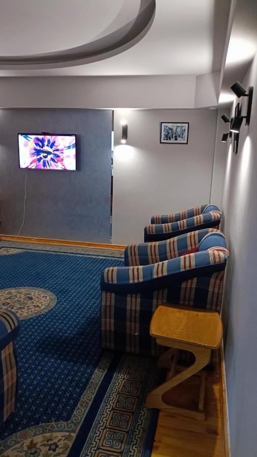 3-Bedroom Apartment On Ohunboboev Tasken Kültér fotó