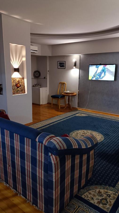 3-Bedroom Apartment On Ohunboboev Tasken Kültér fotó