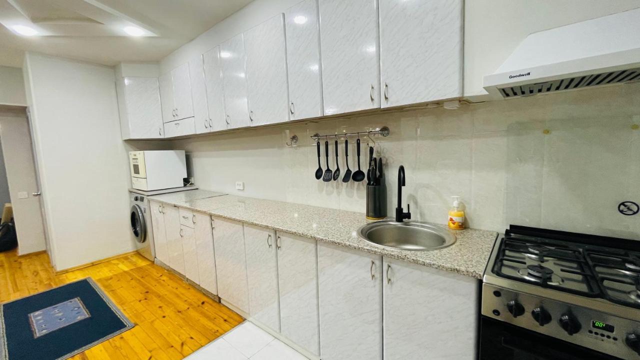 3-Bedroom Apartment On Ohunboboev Tasken Kültér fotó