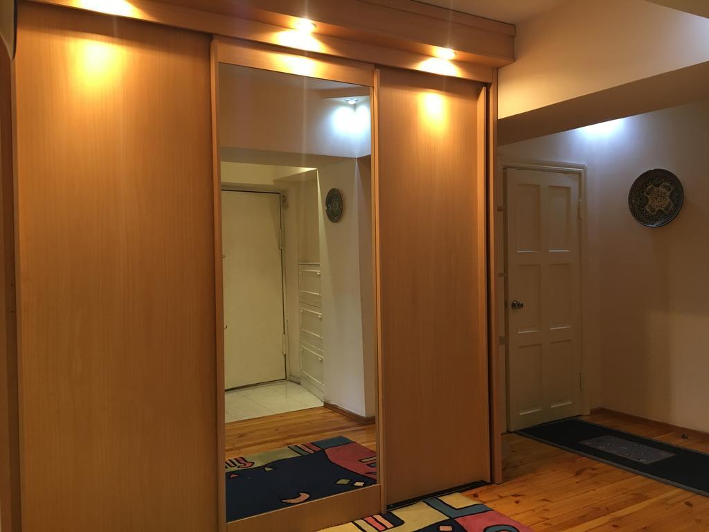 3-Bedroom Apartment On Ohunboboev Tasken Kültér fotó